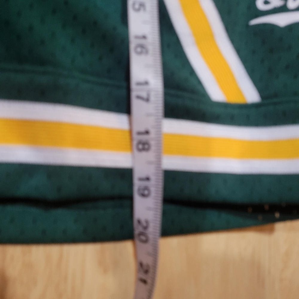 NWT Mitchell & Ness Branded Diamond Green & Yellow Script Shorts Men's Size S - Picture 7 of 7